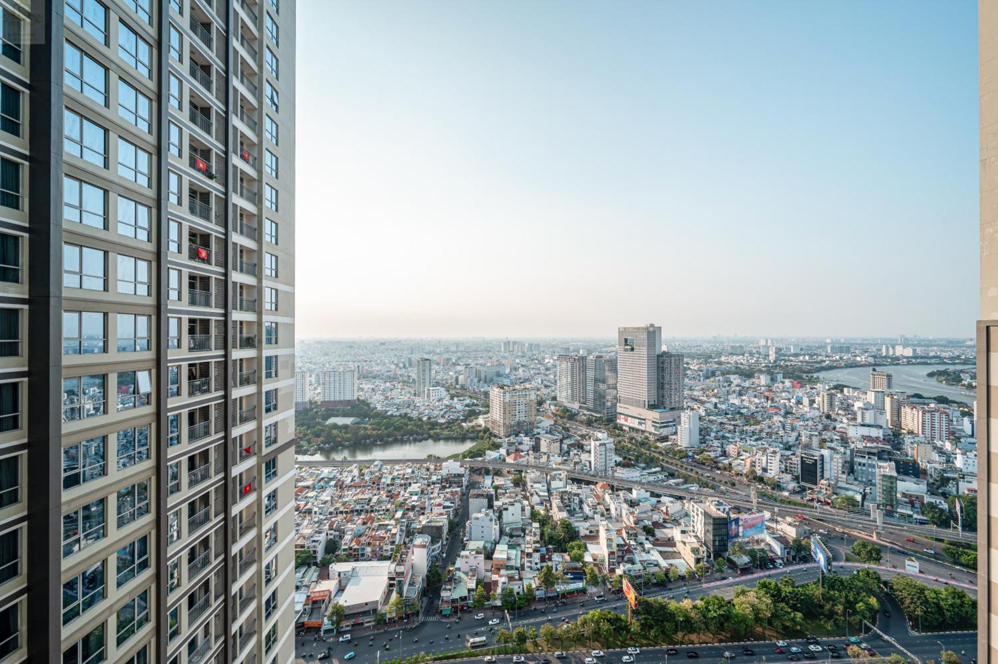 Landmark Riverside Saigon Apartment